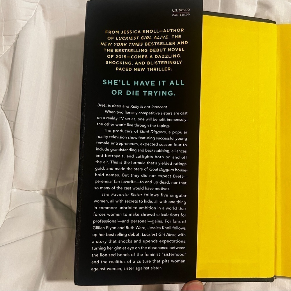 The Favorite Sister hardcover book by Jessica Knoll - Picture 4 of 5